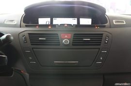 2008款C4毕加索内饰