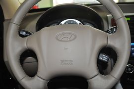 2013款现代途胜2.0L自动两驱舒适型