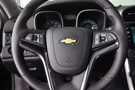 2013款雪佛兰迈锐宝1.6T手自一体豪华版