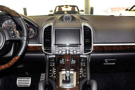 2011款保时捷Cayenne