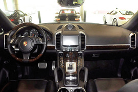 2011款保时捷Cayenne