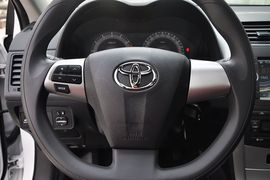 2013款丰田卡罗拉1.6L GL自动至酷版