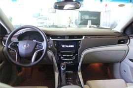 2013款凯迪拉克XTS 2.0T豪华型到店实拍