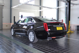 2013款凯迪拉克XTS 2.0T豪华型到店实拍
