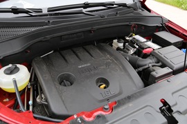 2017款一汽森雅R7 1.6L手动尊贵型