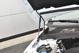 2013款路虎神行者2 2.0T Dynamic限量版