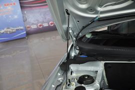 2013款东风风神S30 1.6L手动尊雅型