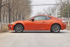 2013款丰田86 2.0L自动豪华版