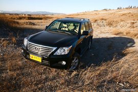 LX570外观