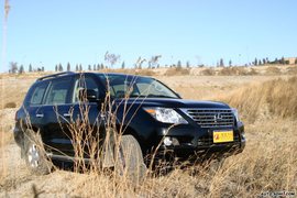 LX570外观
