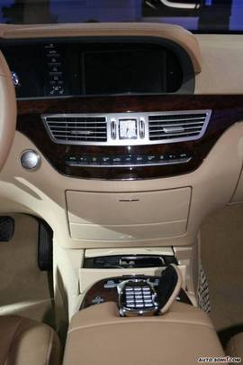 2008款奔驰S350动感型内饰
