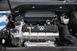 2012款大众高尔夫1.6L手动时尚型