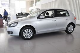 2012款大众高尔夫1.6L手动时尚型