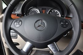 2013款奔驰唯雅诺3.0L V6领航版