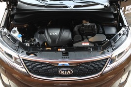 2013款起亚索兰托2.4GDI 7座汽油至尊UVO版试驾