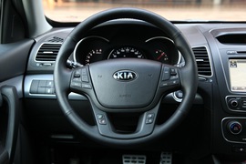 2013款起亚索兰托2.4GDI 7座汽油至尊UVO版试驾