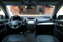 2013款起亚索兰托2.4GDI 7座汽油至尊UVO版试驾