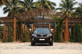 2013款起亚索兰托2.4GDI 7座汽油至尊UVO版试驾