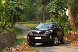 2013款起亚索兰托2.4GDI 7座汽油至尊UVO版试驾