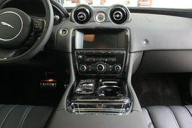 捷豹XJ 2013款巅峰创世版四座实拍