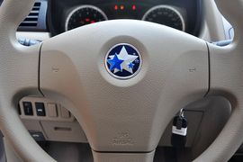 2013款启辰D50 1.6L自动时尚版