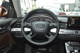 2013款奥迪A8L 45TFSI舒适型