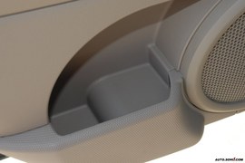 09款JEEP指南者内饰