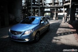 2008款现代伊兰特悦动