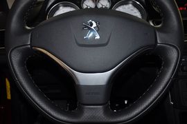 2013款标致308 2.0L自动尊尚型