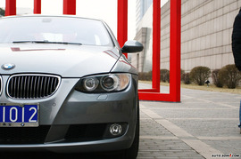 2007款宝马330i