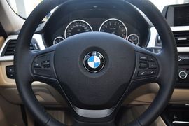 2013款华晨宝马320i