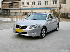 09款本田雅阁2.4LX 
