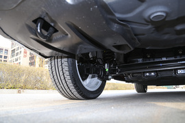 2017款吉利帝豪EV300尊贵型