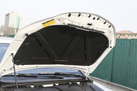 2017款吉利帝豪EV300尊贵型