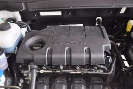 2013款双龙柯兰多2.0L四驱自动精英导航版