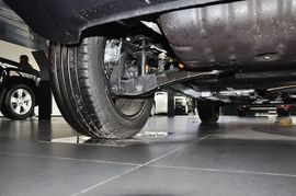 2013款Jeep指南者2.0L炫黑豪华版