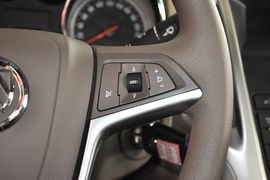 2013款别克英朗GT 1.6L自动时尚版