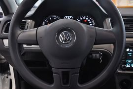 2013款大众朗逸1.6L自动舒适版