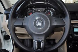 2013款一汽大众宝来1.4T DSG舒适型
