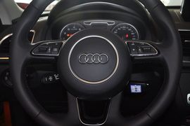 2013款奥迪Q3 35TFSI四驱豪华型