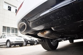 2013款起亚凯尊2.4L商务版