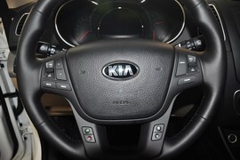 2013款起亚索兰托2.4GDI五座至尊版