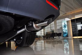 2013款路虎揽胜运动版5.0L V8黑标限量版