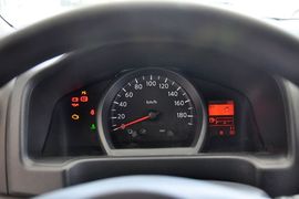 2013款日产NV200 1.6L豪华型