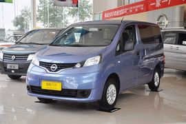 2013款日产NV200 1.6L豪华型