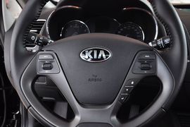 2012款起亚K3 1.6L自动DLX