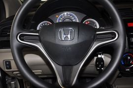 2012款本田锋范1.8L自动舒适版