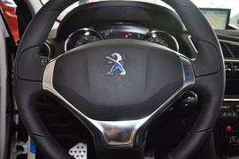 2013款标致3008 1.6THP罗兰加洛斯版