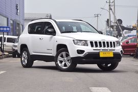 2013款Jeep指南者2.0L两驱运动版