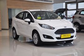 2013款福特嘉年华三厢1.5L手动时尚型